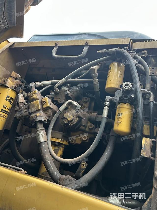 液壓泵室(大件艙室) 液壓泵室(大件艙室)