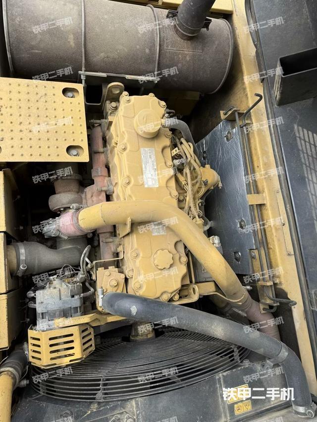 发动机整体俯视(整机外观) 发动机整体俯视(整机外观)