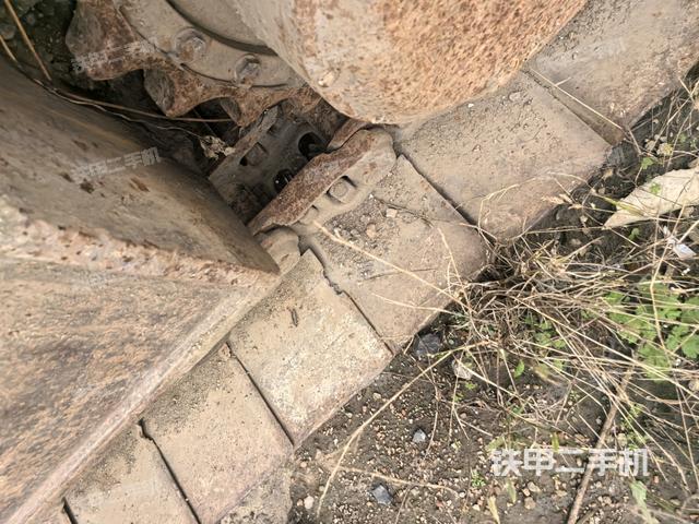 左側行走馬達蓋板（行走機構）