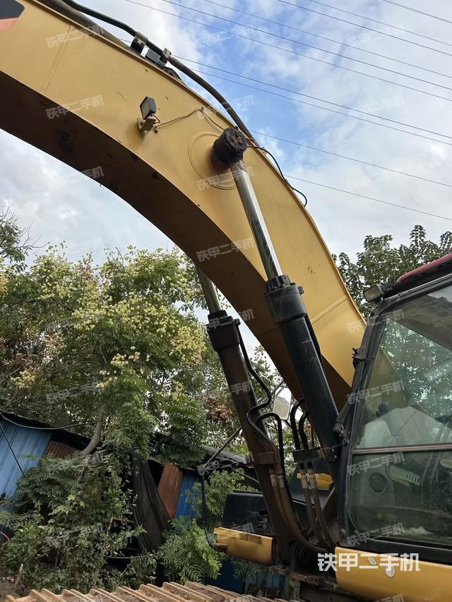 大臂整體?右側(cè)(工作和回轉(zhuǎn)裝置) 大臂整體?右側(cè)(工作和回轉(zhuǎn)裝置)