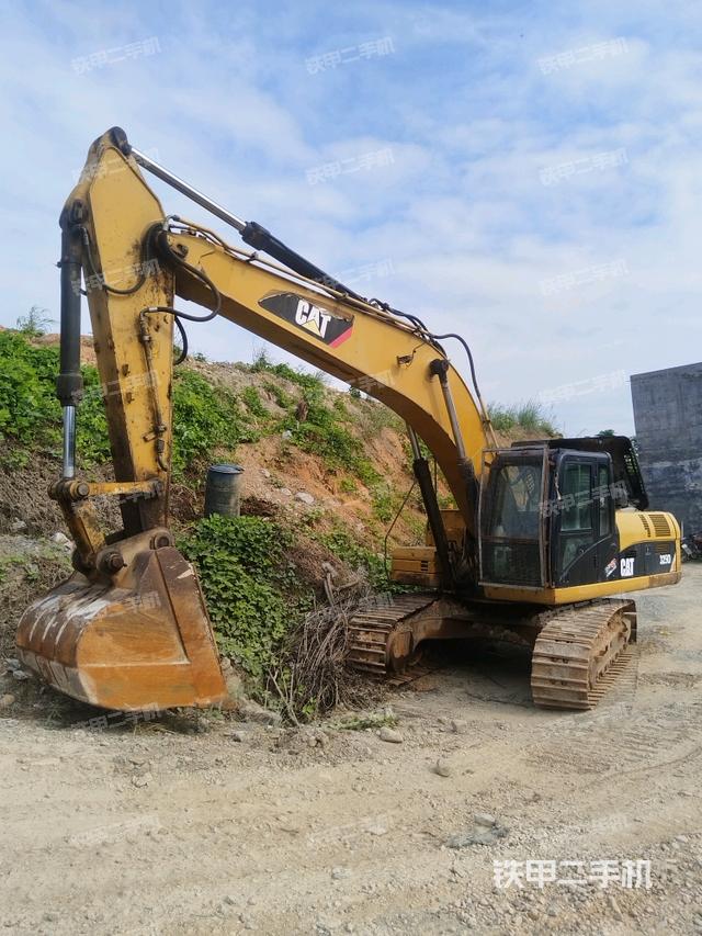 右后45(整機(jī)外觀) 右后45(整機(jī)外觀)