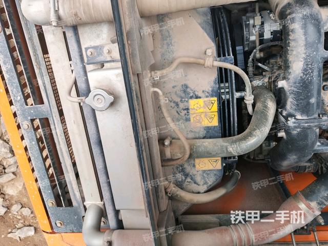 水箱+風(fēng)扇特寫(上車部件) 水箱+風(fēng)扇特寫(上車部件)