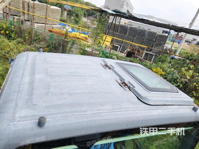 駕駛室頂部俯視(上車部件) 駕駛室頂部俯視(上車部件)