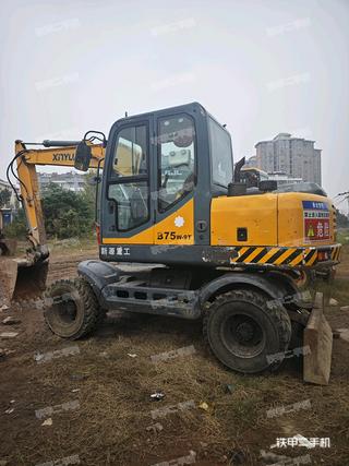 新源XYC75W-9挖掘机