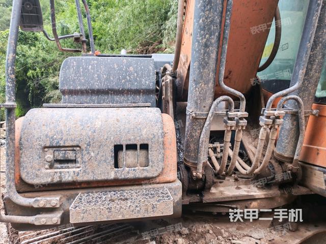 大臂油缸整體?豎拍(工作和回轉(zhuǎn)裝置) 大臂油缸整體?豎拍(工作和回轉(zhuǎn)裝置)