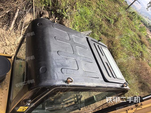 驾驶室顶部俯视(上车部件) 驾驶室顶部俯视(上车部件)