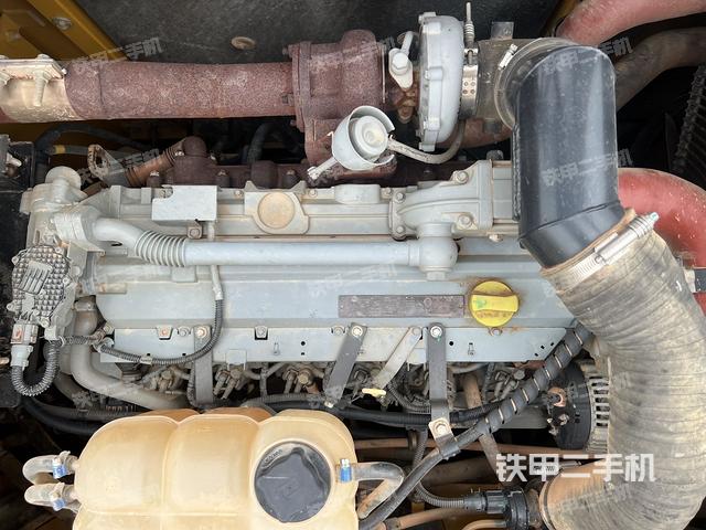 发动机整体俯视(整机外观) 发动机整体俯视(整机外观)