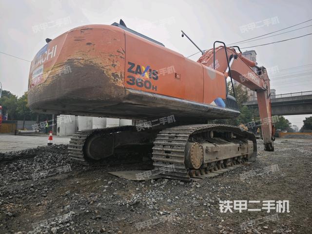 整機(jī)右后45°(整機(jī)外觀) 整機(jī)右后45°(整機(jī)外觀)