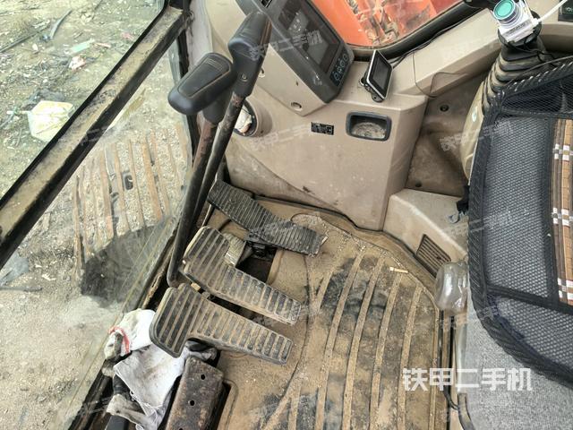 座椅后部（驾驶室部分）