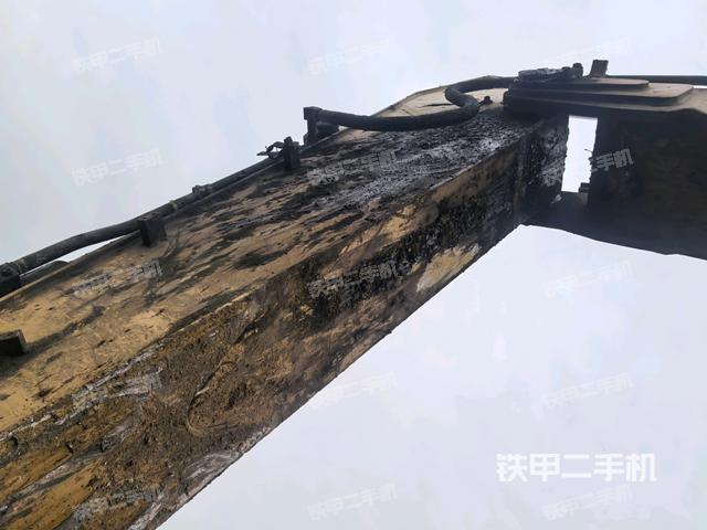 大臂油缸整體?豎拍(工作和回轉(zhuǎn)裝置) 大臂油缸整體?豎拍(工作和回轉(zhuǎn)裝置)