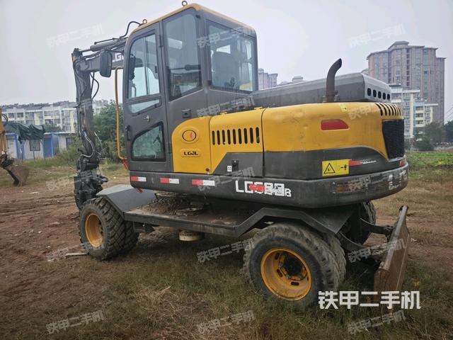 整机右后45°(整机外观) 整机右后45°(整机外观)