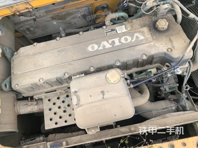 中央回转接头特写（上车部件）