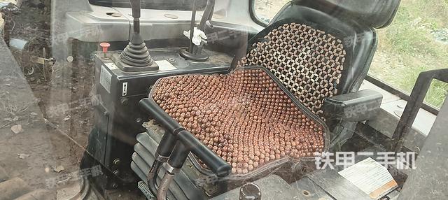 驾驶室操作台(设备外观及核心部件) 驾驶室操作台(设备外观及核心部件)