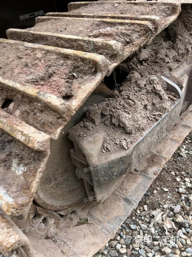 右側(cè)行走馬達蓋板(行走機構(gòu)) 右側(cè)行走馬達蓋板(行走機構(gòu))