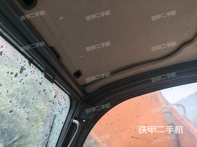 駕駛室正側(cè)(駕駛室部分) 駕駛室正側(cè)(駕駛室部分)