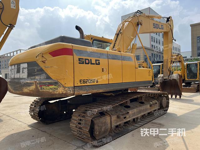 整機右后45°(整機外觀) 整機右后45°(整機外觀)