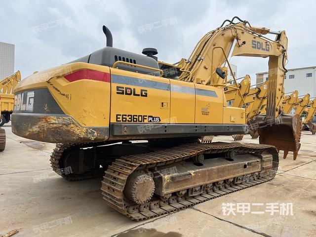 整機(jī)右后45°(整機(jī)外觀) 整機(jī)右后45°(整機(jī)外觀)