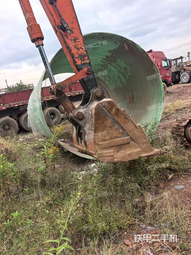 铲斗45度(工作和回转装置) 铲斗45度(工作和回转装置)