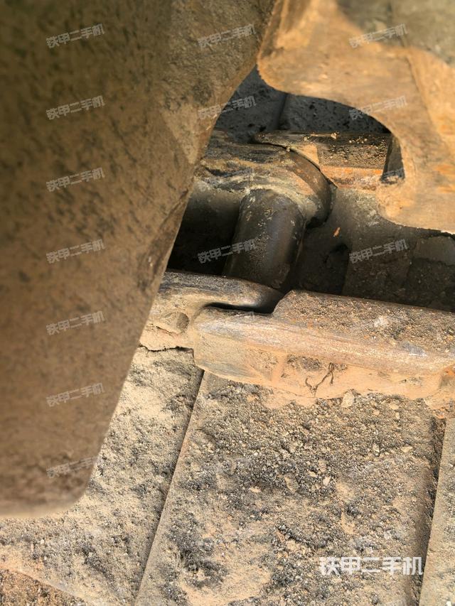 右驱动轮(行走机构) 右驱动轮(行走机构)