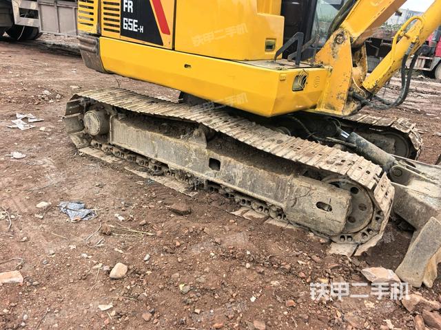 左侧履带整体 (行走机构) 左侧履带整体 (行走机构)