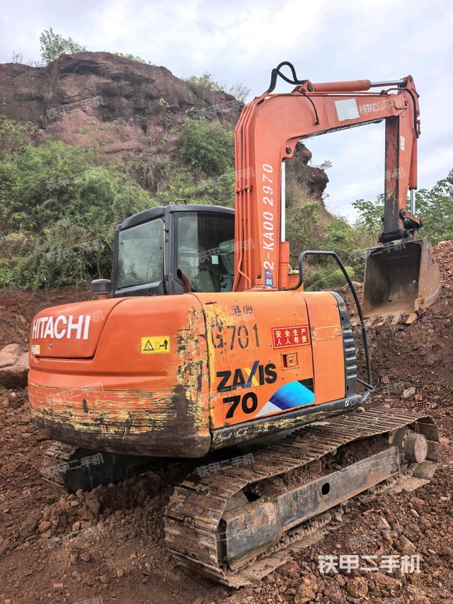 右后45(整機(jī)外觀) 右后45(整機(jī)外觀)