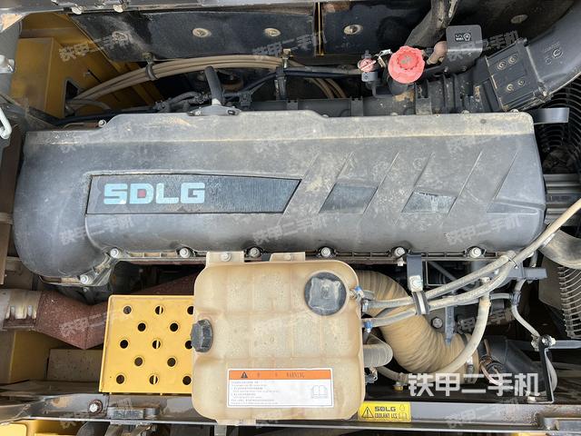 發(fā)動(dòng)機(jī)整體俯視(整機(jī)外觀) 發(fā)動(dòng)機(jī)整體俯視(整機(jī)外觀)