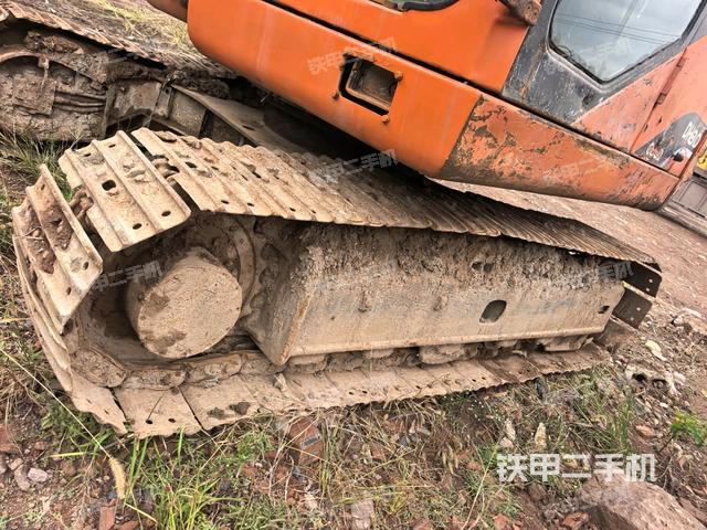 右侧履带整体 (行走机构) 右侧履带整体 (行走机构)