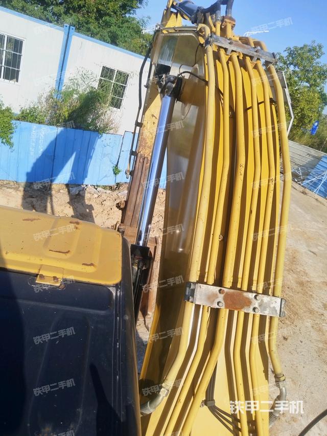 大臂整體?右側(cè)(工作和回轉(zhuǎn)裝置) 大臂整體?右側(cè)(工作和回轉(zhuǎn)裝置)