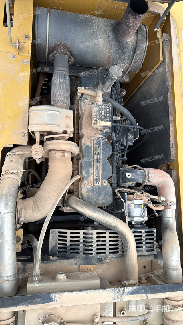 发动机整体俯视(整机外观) 发动机整体俯视(整机外观)