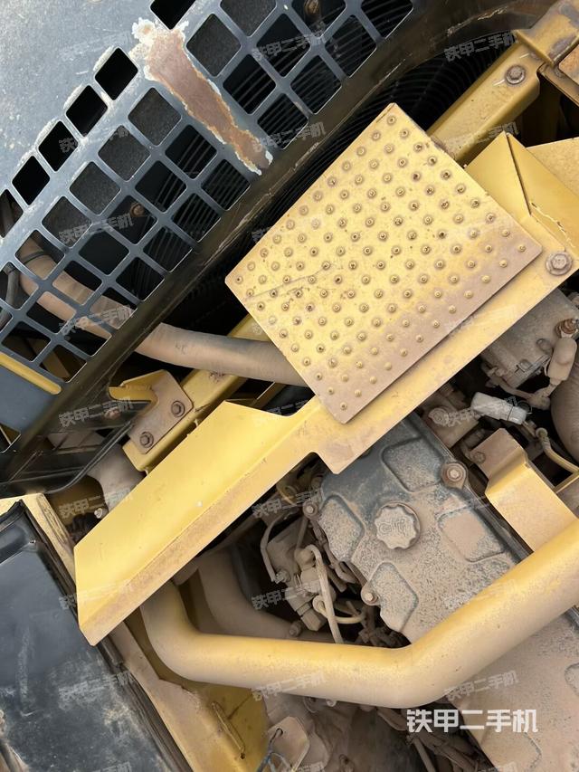 氣門室蓋螺絲特寫(上車部件) 氣門室蓋螺絲特寫(上車部件)