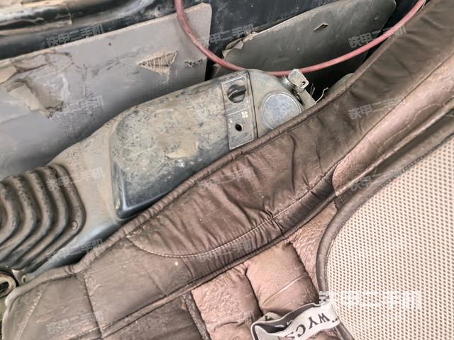 座椅后部（駕駛室部分）