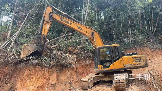 三一重工SY215C-8S挖掘機(jī)