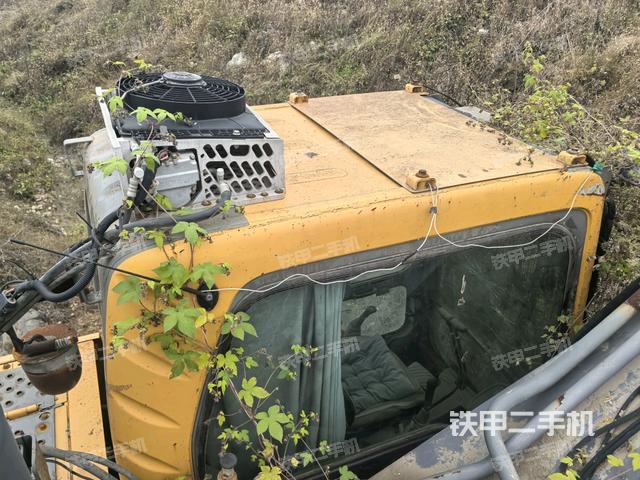 发动机室（上车部件）