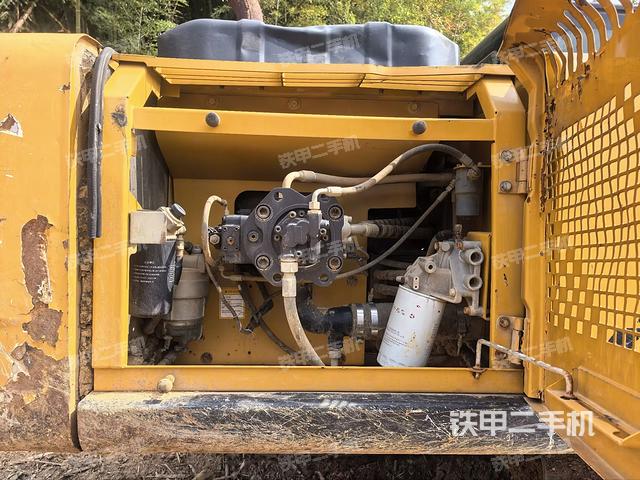 液压泵室(大件舱室) 液压泵室(大件舱室)