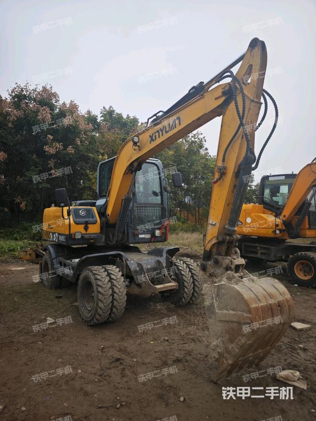 整机右后45°(整机外观) 整机右后45°(整机外观)