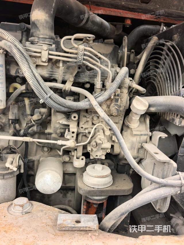 发动机室(上车部件) 发动机室(上车部件)