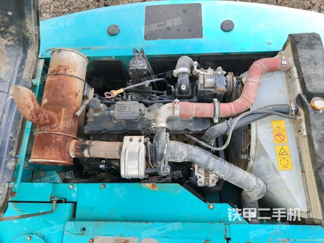 发动机整体俯视(整机外观) 发动机整体俯视(整机外观)