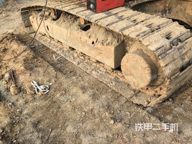 左侧履带整体 (行走机构) 左侧履带整体 (行走机构)