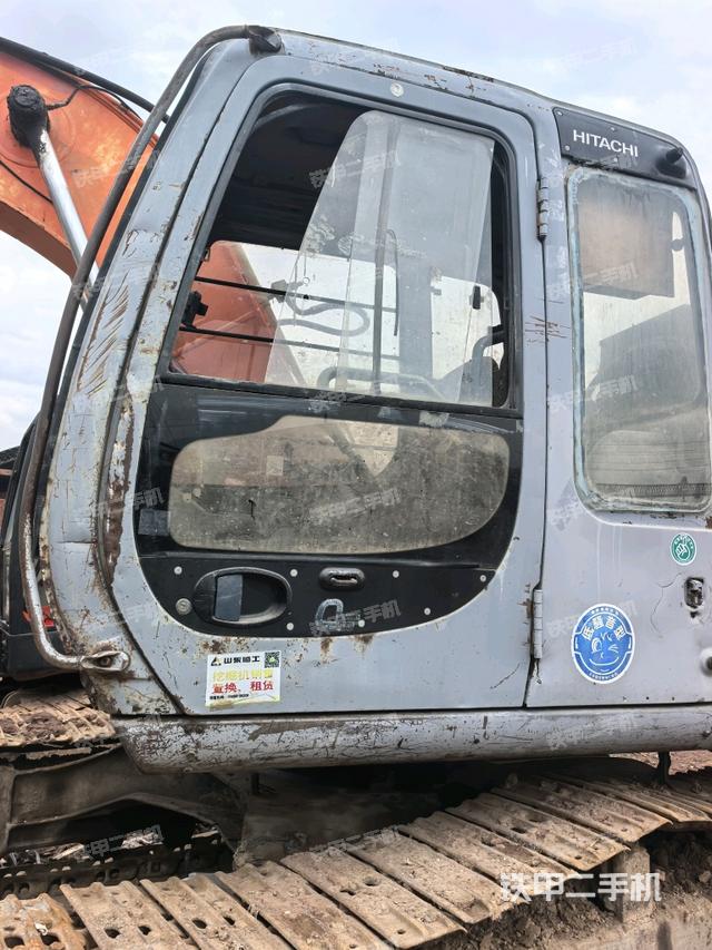 散熱器正面(大件艙室) 散熱器正面(大件艙室)