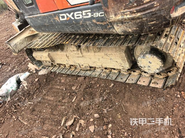 左驱动轮(行走机构) 左驱动轮(行走机构)