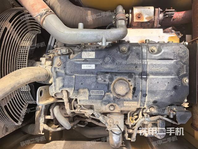 发动机室(上车部件) 发动机室(上车部件)