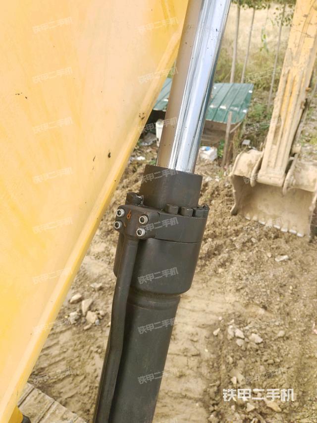 大臂油缸整體?豎拍(工作和回轉(zhuǎn)裝置) 大臂油缸整體?豎拍(工作和回轉(zhuǎn)裝置)