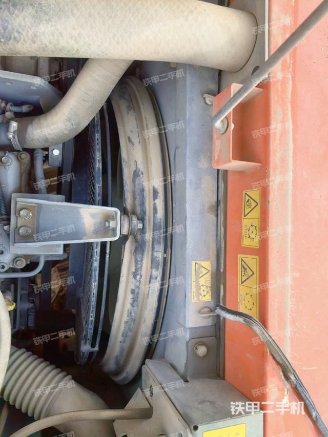 水箱+風(fēng)扇特寫(上車部件) 水箱+風(fēng)扇特寫(上車部件)