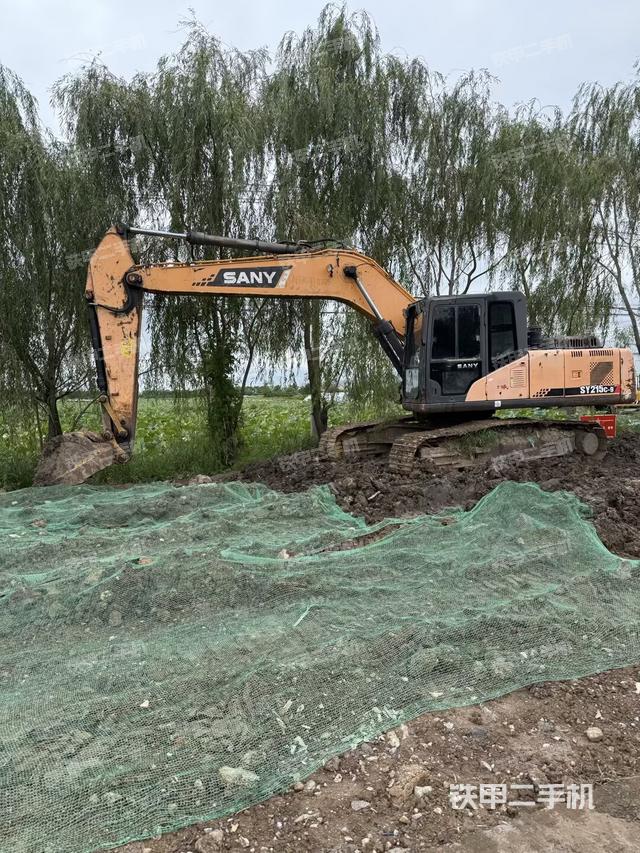 三一重工SY215C挖掘机