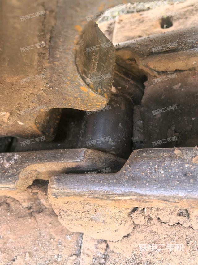 右側(cè)行走馬達(dá)蓋板(行走機(jī)構(gòu)) 右側(cè)行走馬達(dá)蓋板(行走機(jī)構(gòu))