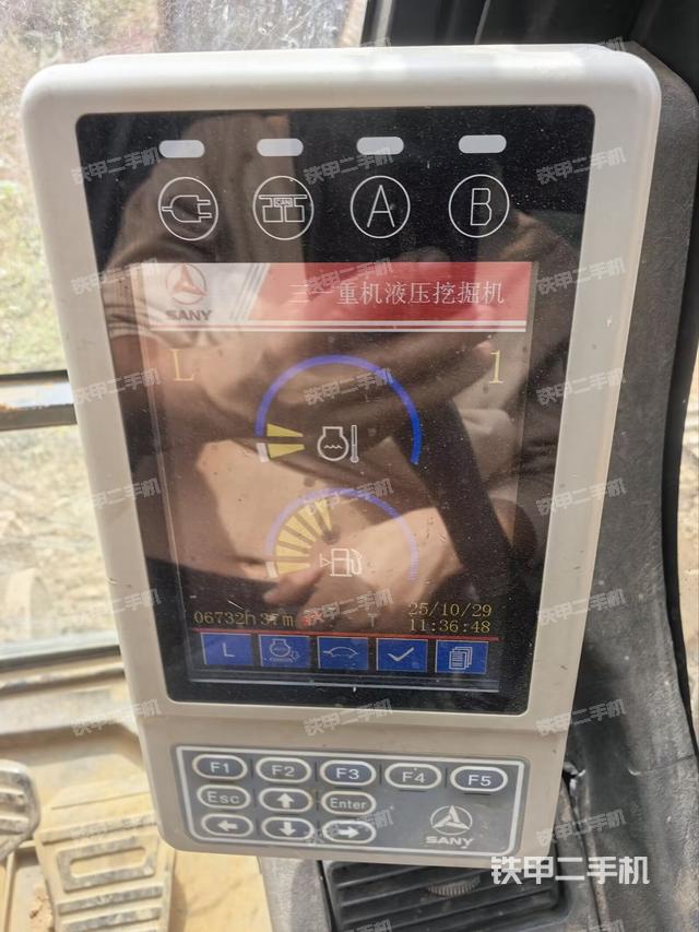 小时表(驾驶室部分) 小时表(驾驶室部分)