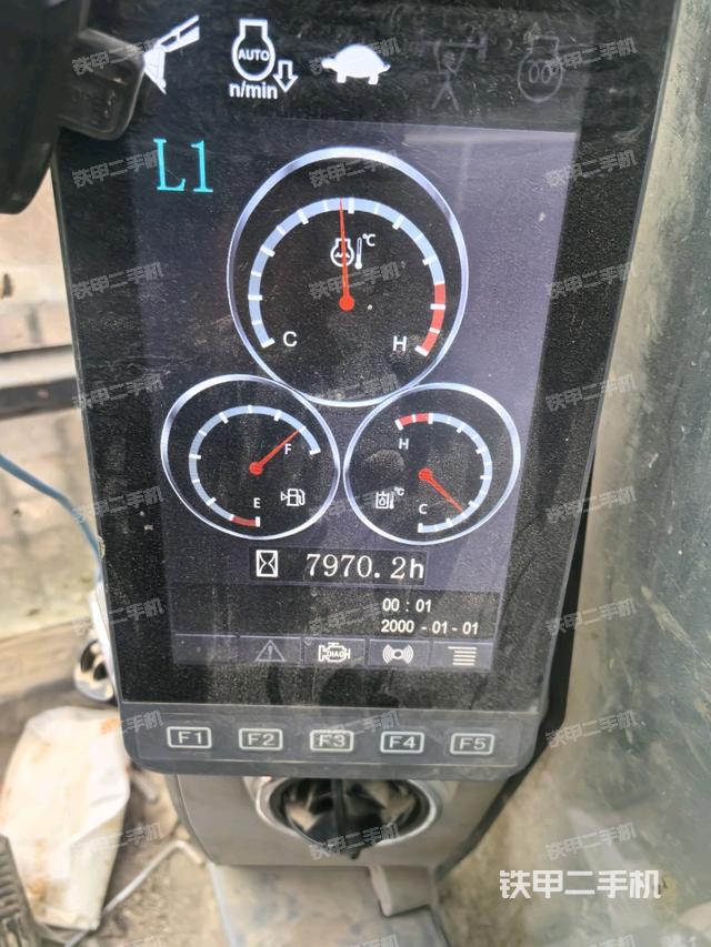 駕駛室左后45度(駕駛室部分) 駕駛室左后45度(駕駛室部分)