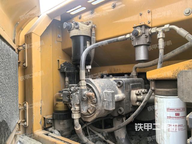 液壓泵斜45?左(大件艙室) 液壓泵斜45?左(大件艙室)