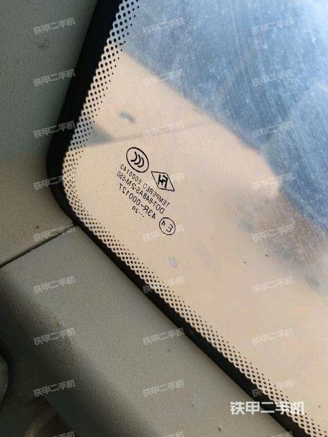 后窗玻璃角標(biāo)(駕駛室部分) 后窗玻璃角標(biāo)(駕駛室部分)