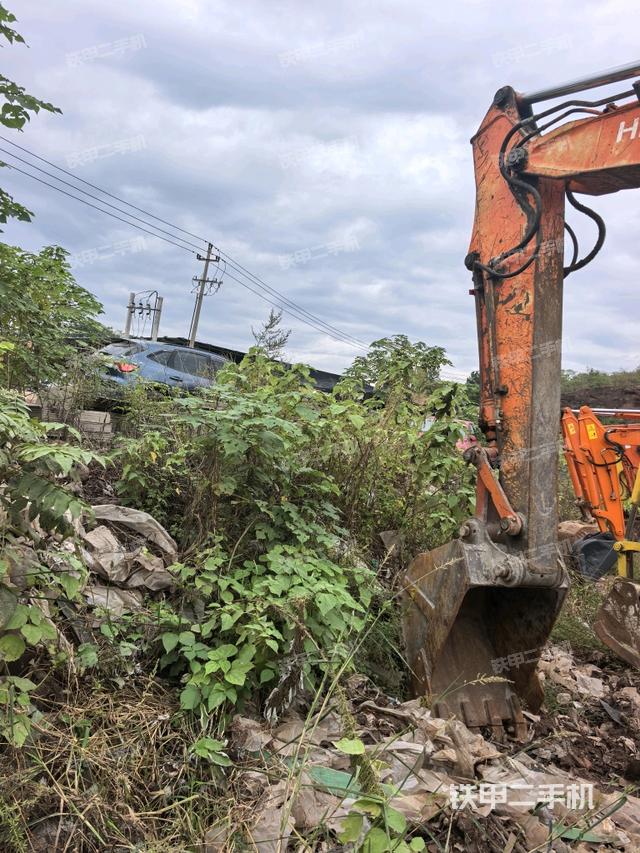 小臂整體左后(工作和回轉裝置) 小臂整體左后(工作和回轉裝置)